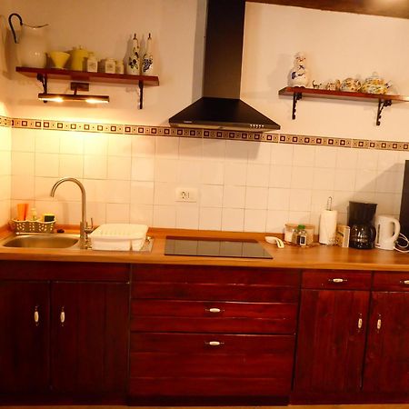 Casa Istriana Nona Pina Villa Kaštelir Dış mekan fotoğraf