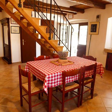 Casa Istriana Nona Pina Villa Kaštelir Dış mekan fotoğraf