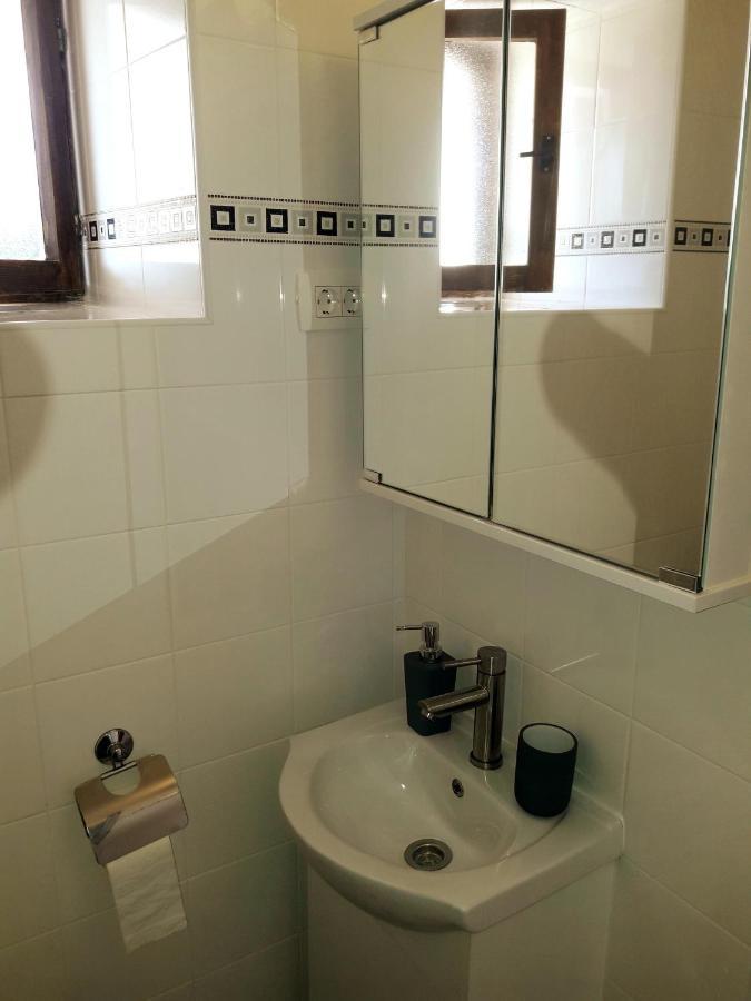 Casa Istriana Nona Pina Villa Kaštelir Dış mekan fotoğraf