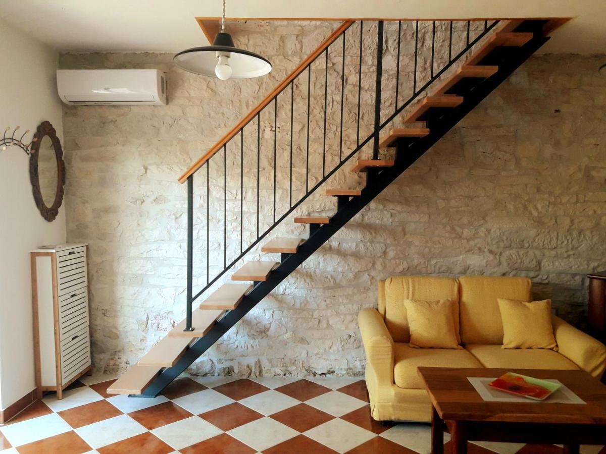Casa Istriana Nona Pina Villa Kaštelir Dış mekan fotoğraf