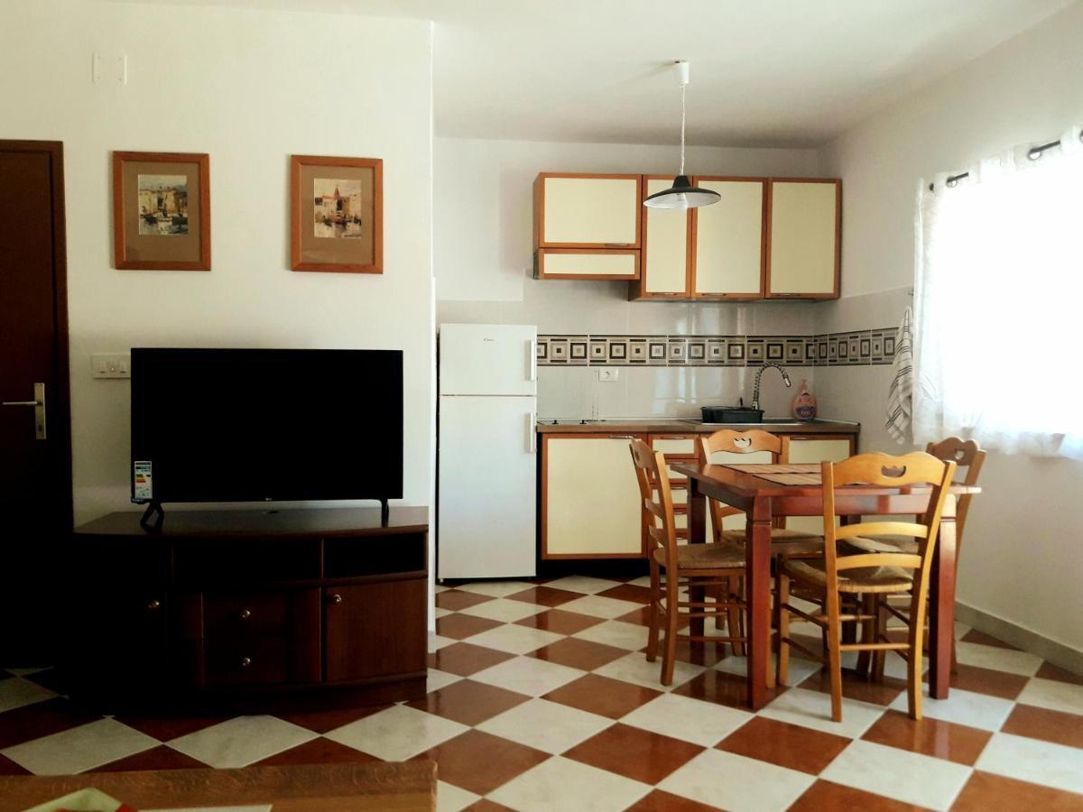 Casa Istriana Nona Pina Villa Kaštelir Dış mekan fotoğraf
