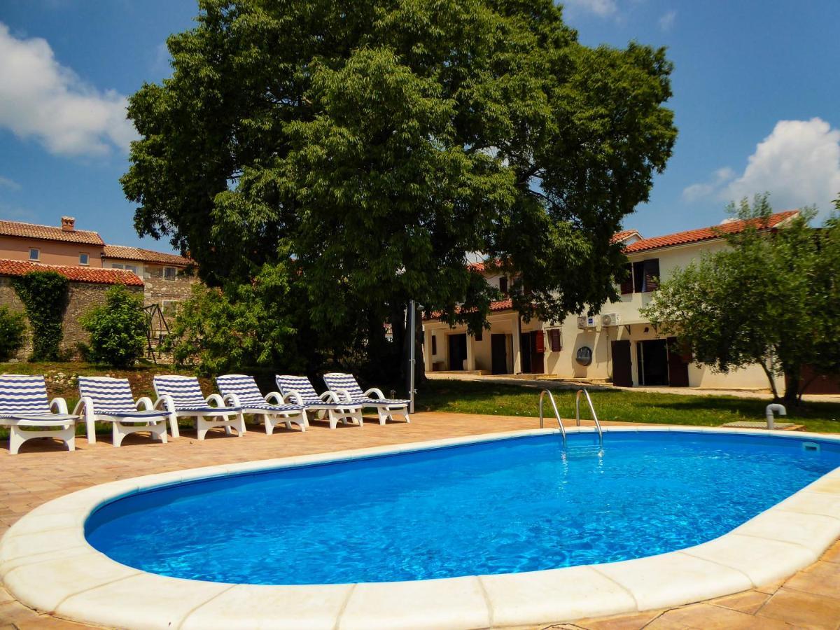Casa Istriana Nona Pina Villa Kaštelir Dış mekan fotoğraf