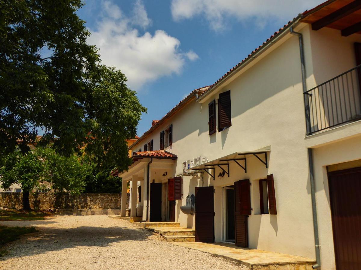 Casa Istriana Nona Pina Villa Kaštelir Dış mekan fotoğraf
